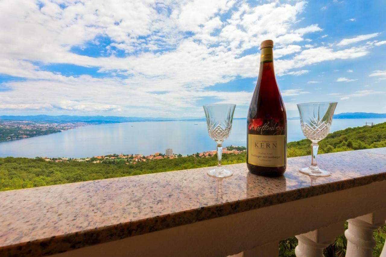 Apartment Panorama Opatija มาทุลยี ภายนอก รูปภาพ