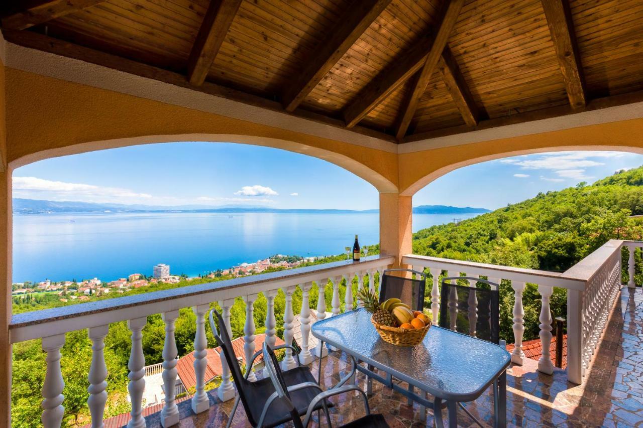 Apartment Panorama Opatija มาทุลยี ภายนอก รูปภาพ
