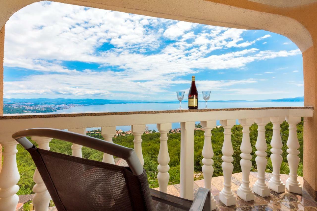 Apartment Panorama Opatija มาทุลยี ภายนอก รูปภาพ
